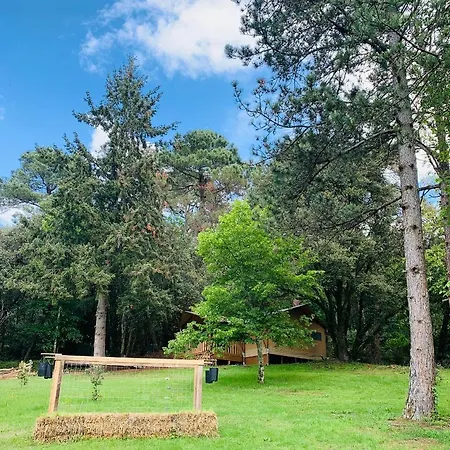 L'ecrin Des Symes Lodge Simeyrols