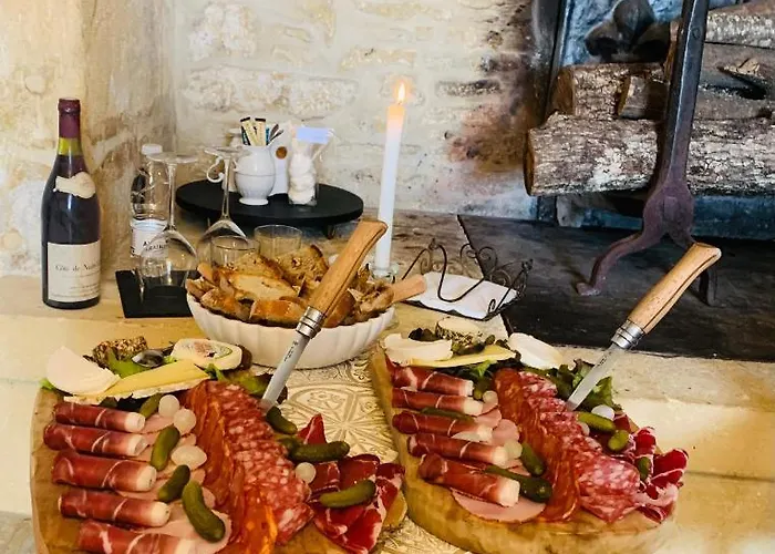 L'ecrin Des Symes بيت خشبي *